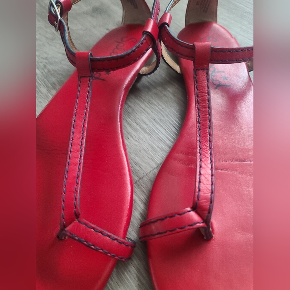 🌼🌼Splendid Strappy Red Sandals sz 8 - Picture 2 of 7